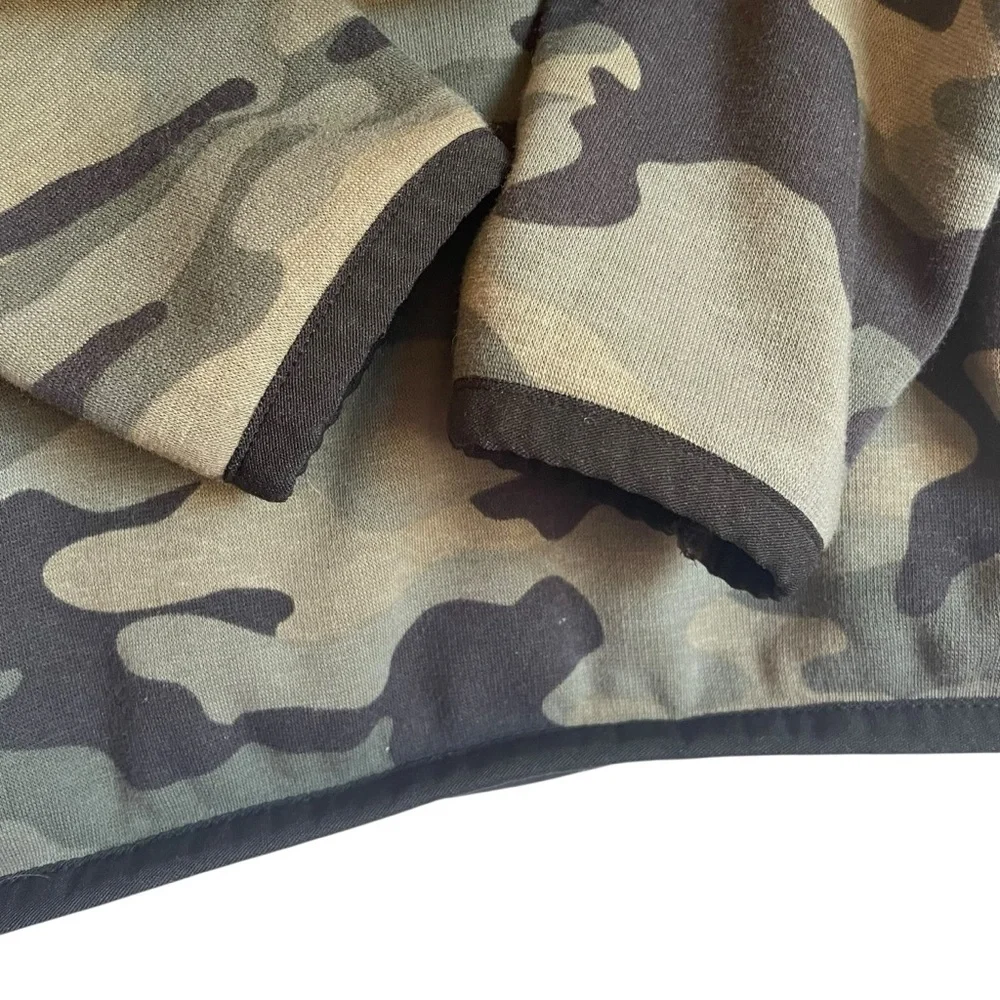 GAP Kids Camouflage Jacket - Green and Gray Size 8-9 or‎ Medium